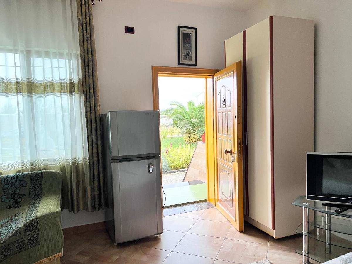 Ponari Apartments Rrotull Экстерьер фото