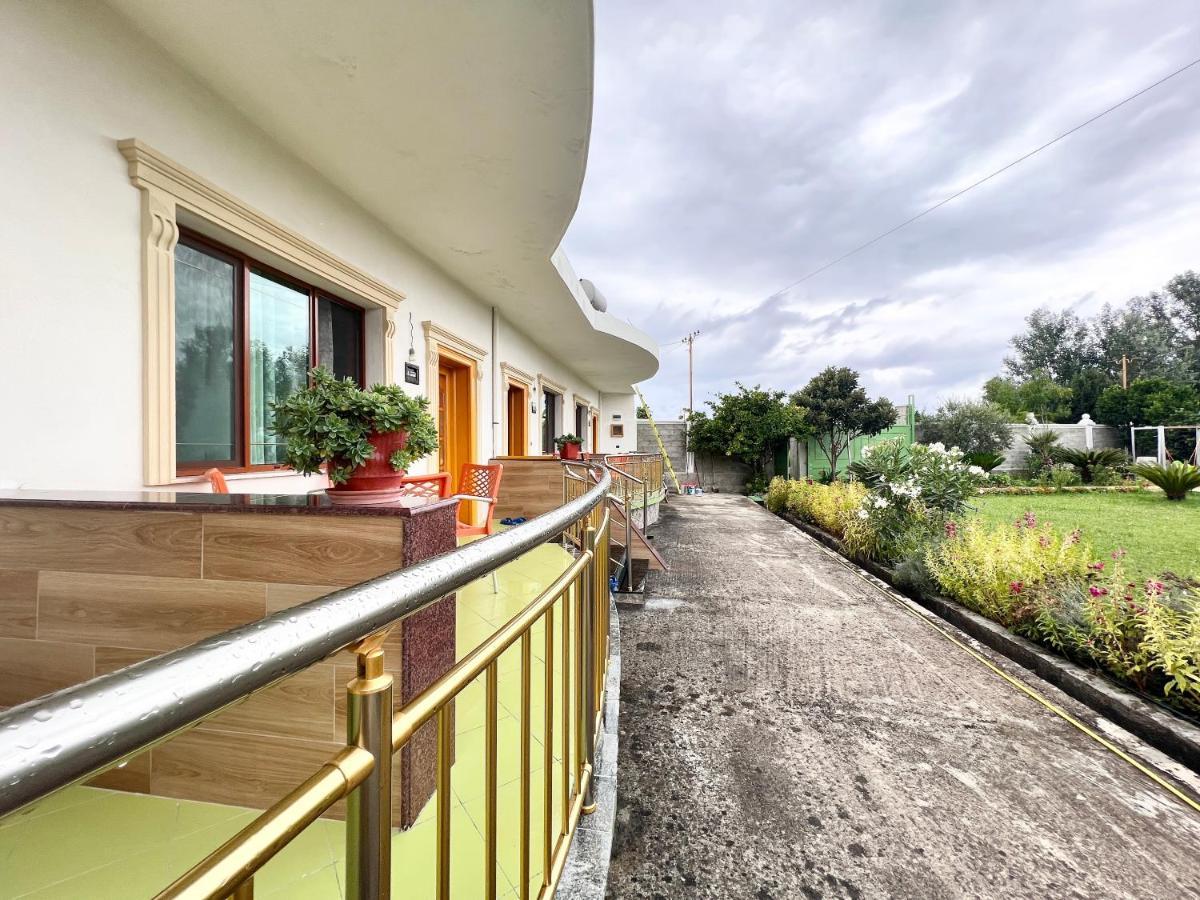 Ponari Apartments Rrotull Экстерьер фото